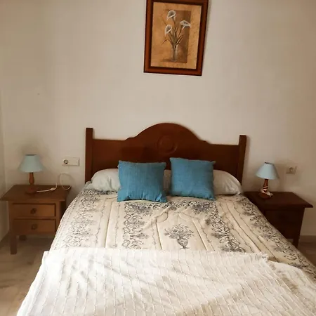 Conileno Con Terraza * كونيل ذي لا فرونتيرا